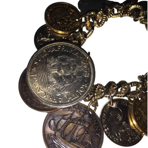 Vintage 1950s Older Foreign Coin Bracelet - Coins from Around the World - Picture 5 of 11